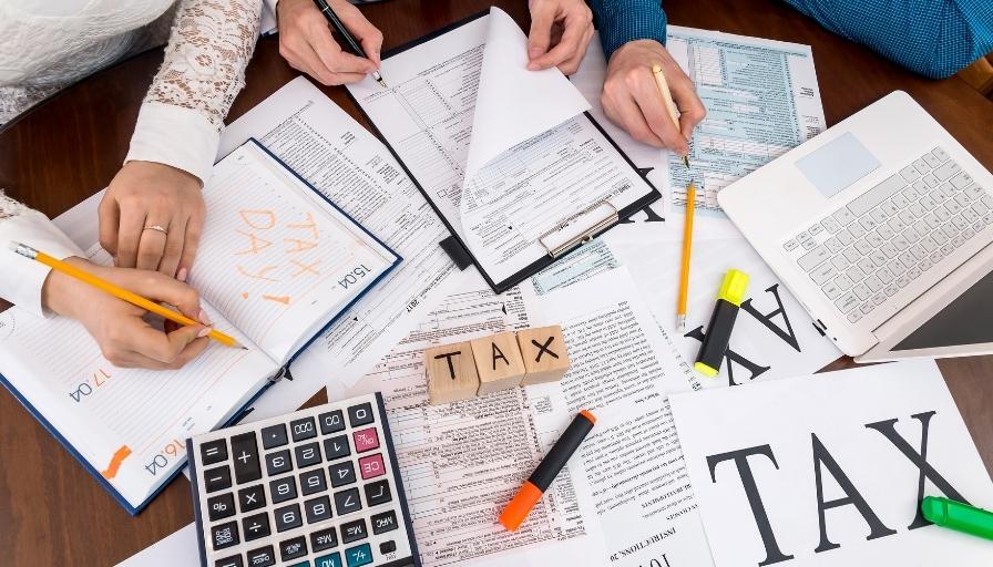 dan z financnych transakcii